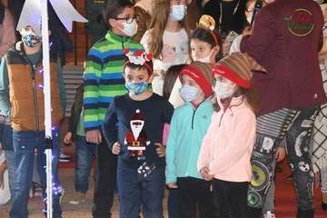 La alcaldesa de Telde alaba el ambiente mágico de la Casa de la Navidad/Francisco Javier Santana y TA.